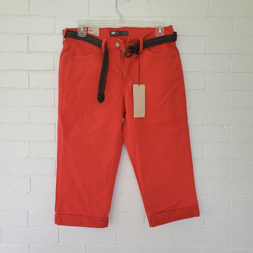 Levi's red Capri jeans w/ fax braided leather belt